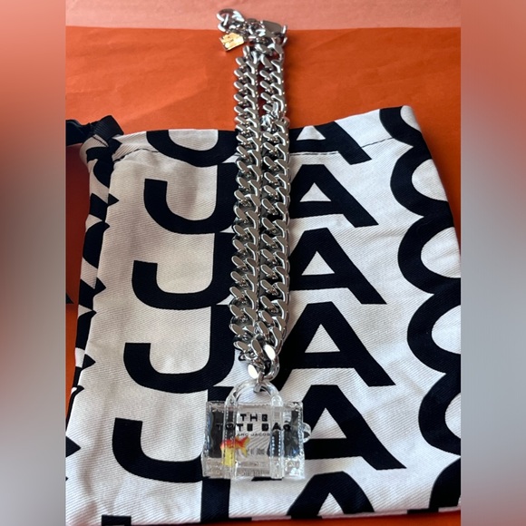 🐠 MARC JACOBS THE TOTE BAG GOLDFISH NECKLACE 🐠 NWOT 🐠 - Picture 6 of 16